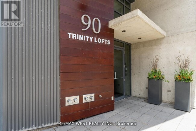 Building Photo - 90-390 Trinity St