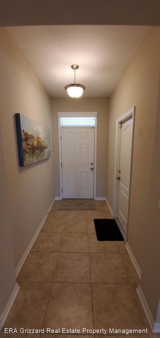 Building Photo - 13526 Fountainbleau Dr