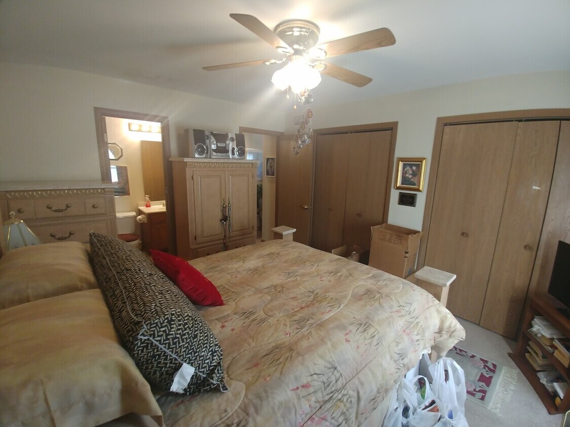 Foto del edificio - 2617 NW 69th PL KCMO 64151 A