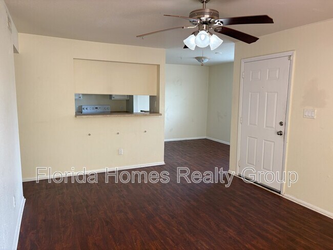 Building Photo - 2925 Winkler Ave