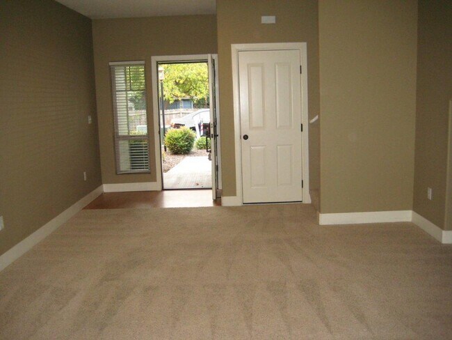 Foto del edificio - Townhome in Central Point