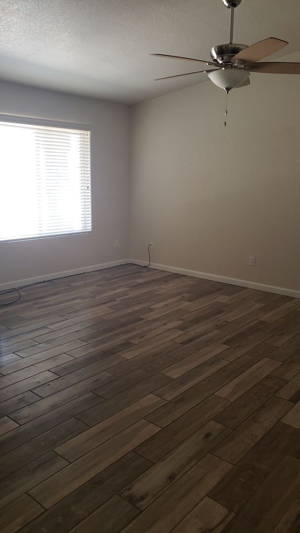 Building Photo - 1336 Vaquero Dr