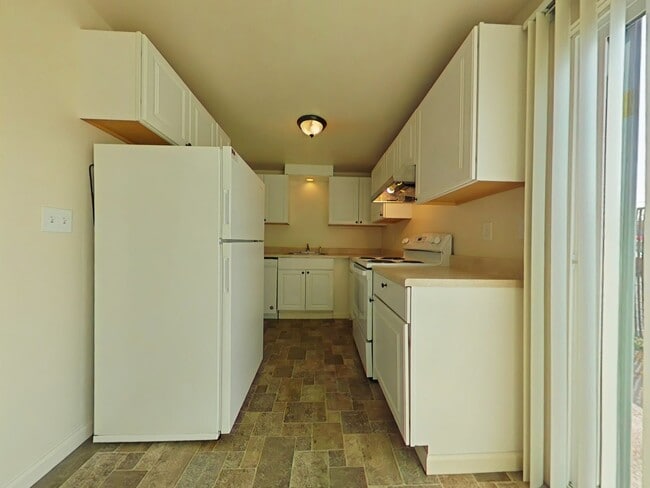 Building Photo - 2 Bedroom Apartment ~ Centrally Located ~ Philomath