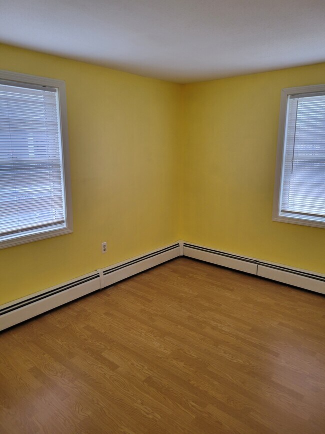 second bedroom - 37 Alice Dr