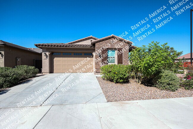 Building Photo - Gorgeous Open Concept 4 Bed Floorplan in C...