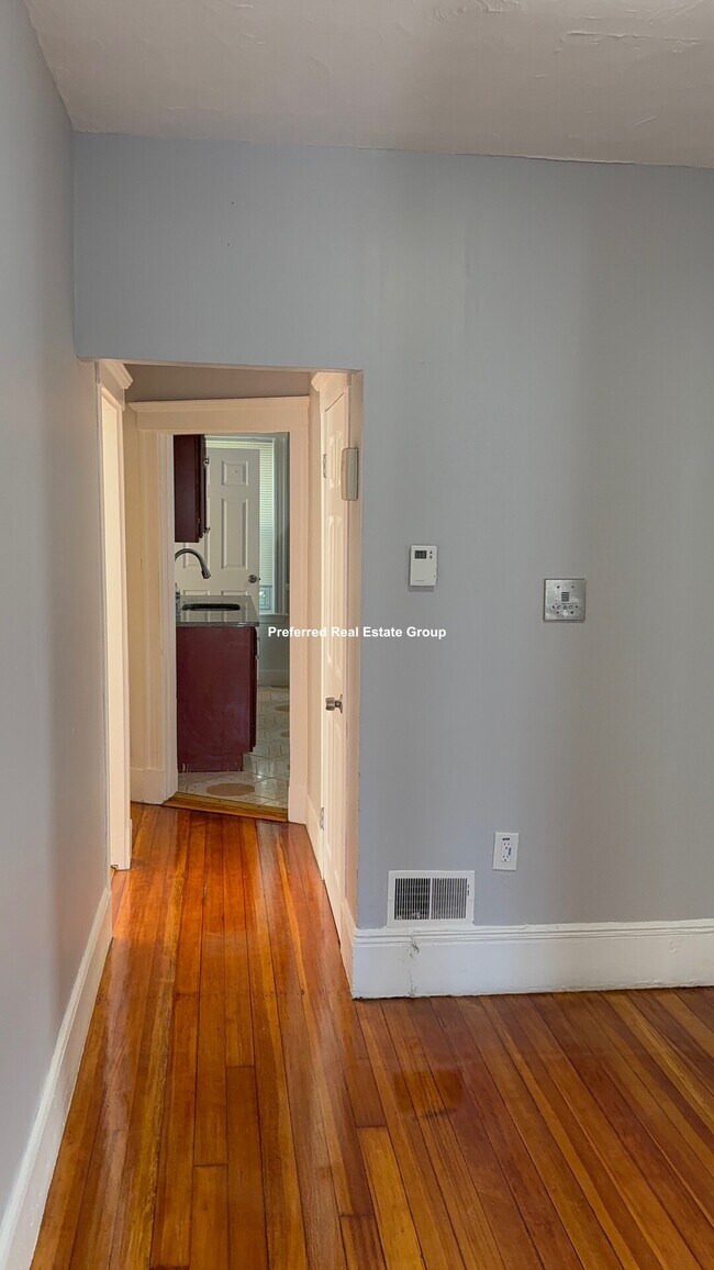 Foto del edificio - 52 Stonehurst St