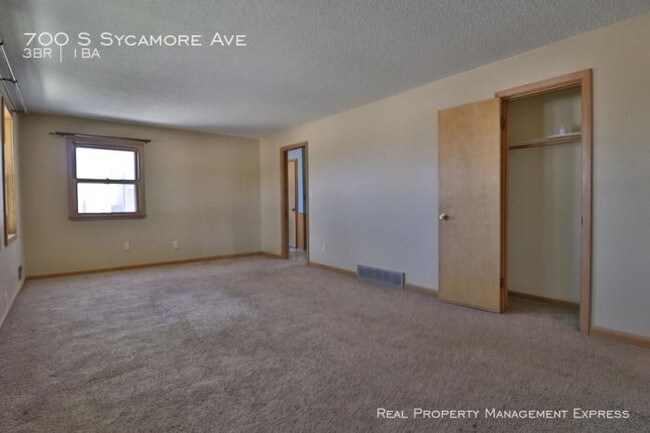 Building Photo - 3 bedroom in Sioux Falls SD 57110