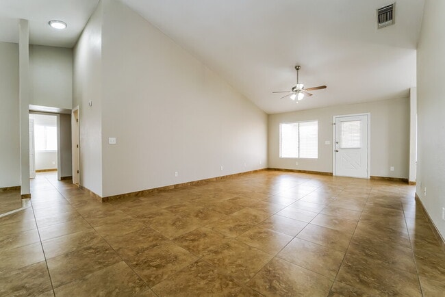 Building Photo - 7907 N Roundstone Dr