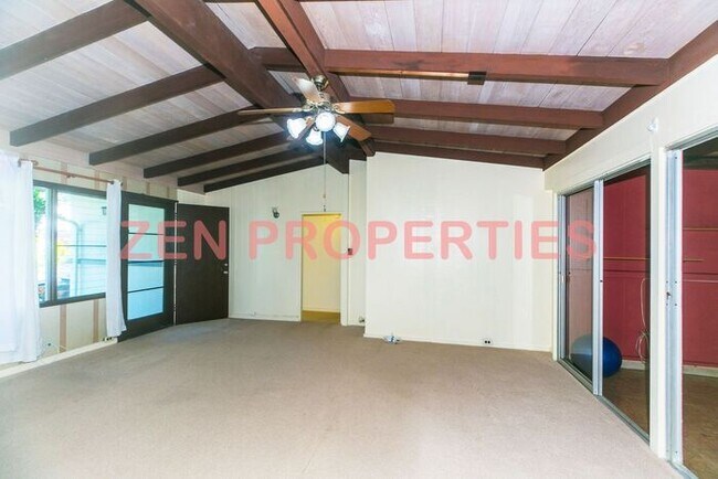 Foto del edificio - 2-story 5 Bedroom, 3 Bath Single Family Home