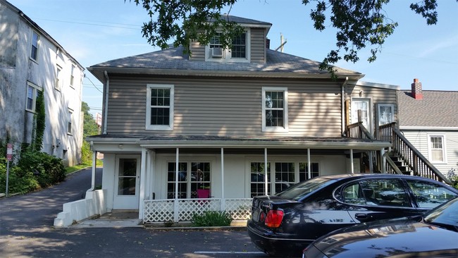 Foto del edificio - 322 N Maryland Ave