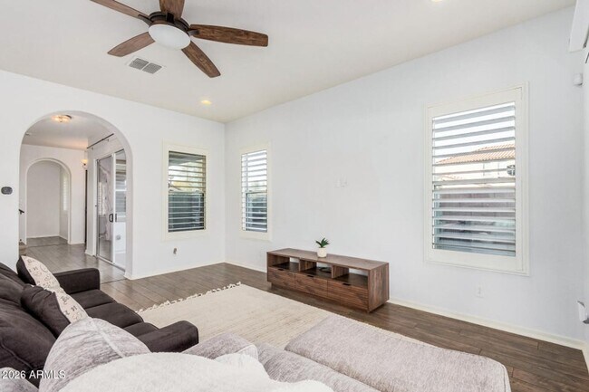 Foto del edificio - SFH 4-3 with splashpad and beautiful outdoor living