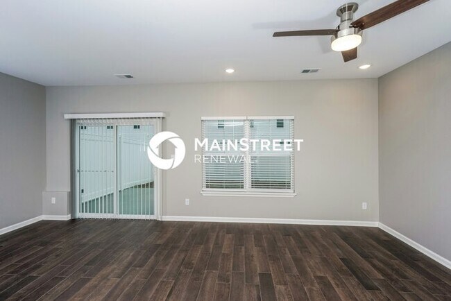 Building Photo - 3 Bedroom Pet-Friendly Home in Jeffersonvi...