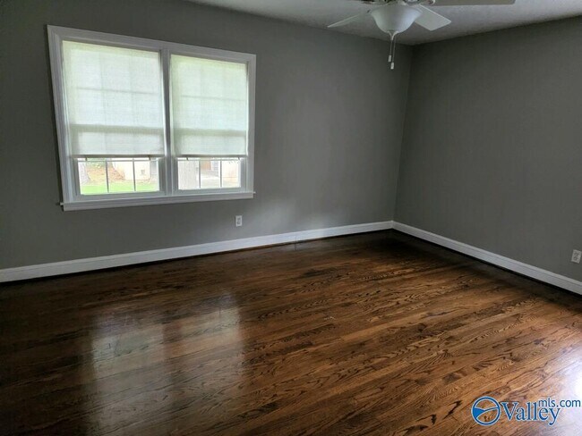 Foto del edificio - 119 Ridgeway Ave