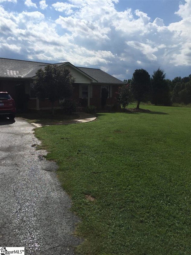 Foto principal - 2109 Greenpond Rd