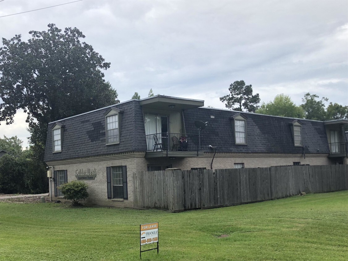 Foto principal - 6325 Calder Ave