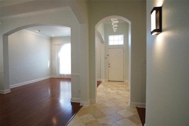 Building Photo - 4025 Desert Mountain Dr