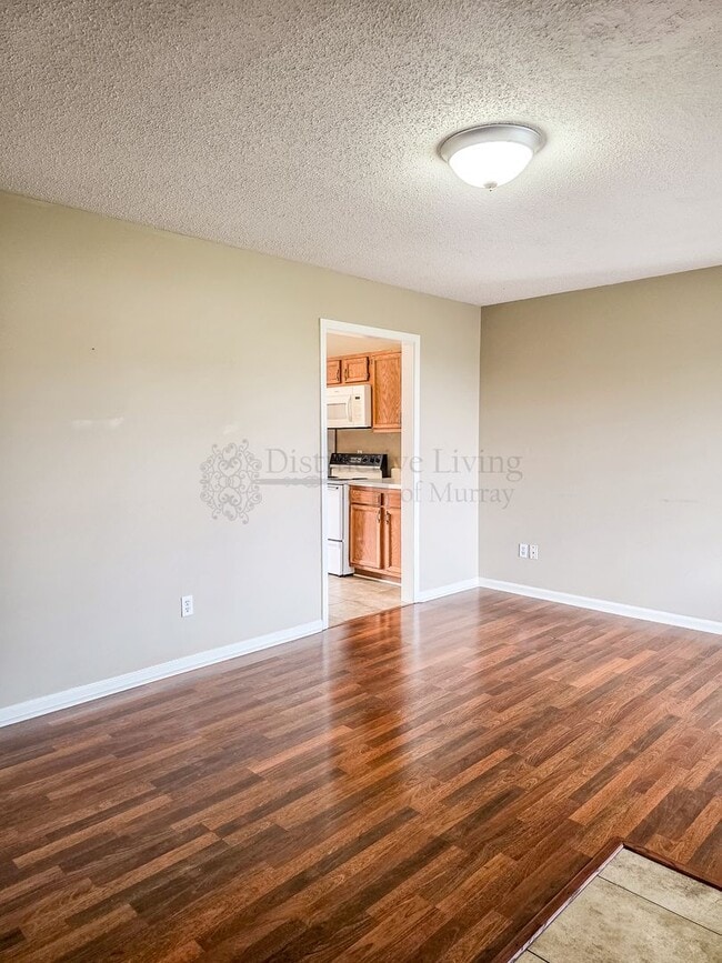 Building Photo - 1607 Bourland Ln