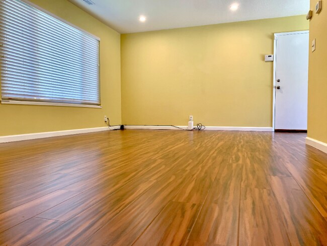 Building Photo - 43 Paseo Grande