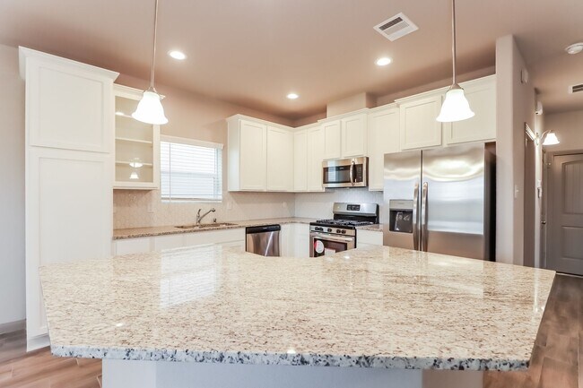 Foto del edificio - 7902 Cypress Country Dr