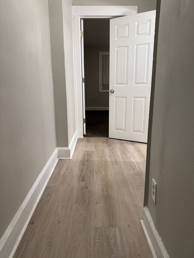 Photo - 861 N Drexel Ave Apartment