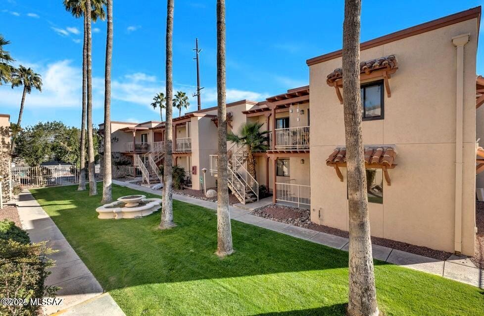 Primary Photo - 3357 N Country Club Rd