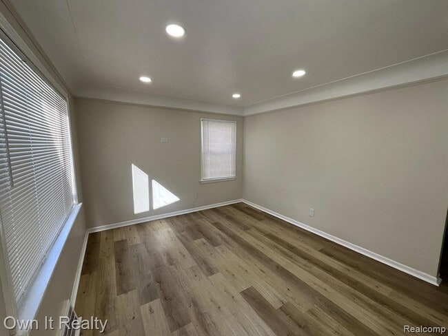 Building Photo - 7650 Beaverland St