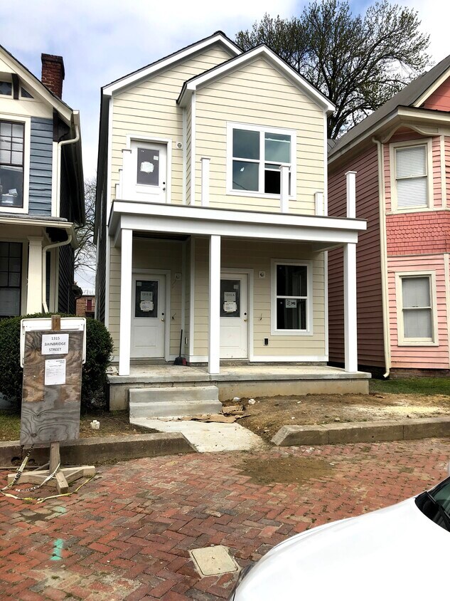 Primary Photo - 1315 Bainbridge St