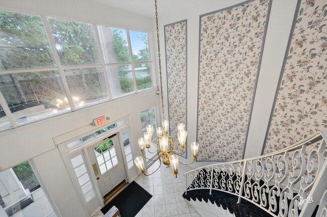 Foto del edificio - 5500 Carriage Way Dr