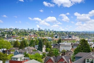 Building Photo - 3001 4th Ave W