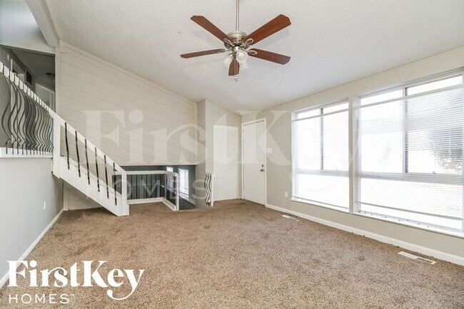 Foto del edificio - 7325 Palgrave Ln