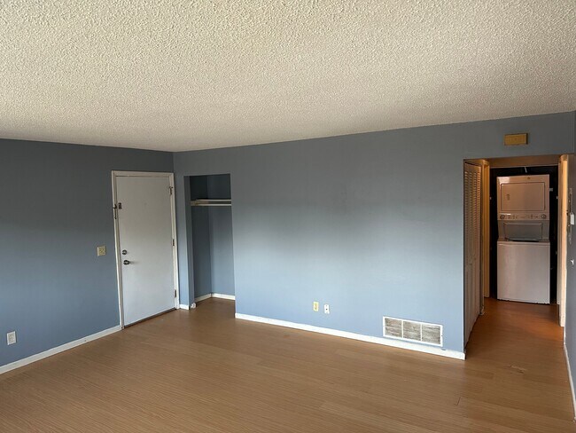 Building Photo - 1393 Prosperity Ave