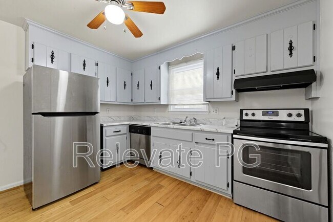 Foto del edificio - 15709 Gary Ave