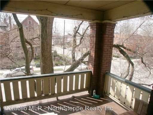 Building Photo - 892 Dennison Ave