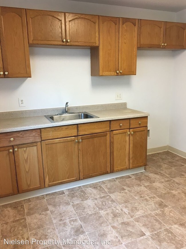 Foto del edificio - 1706 Madrone Ave