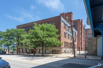 Building Photo - Water Street