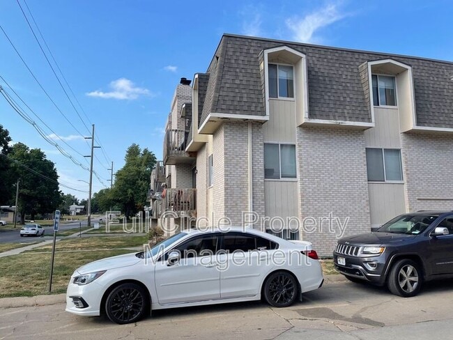 Building Photo - 1640 N 56th St