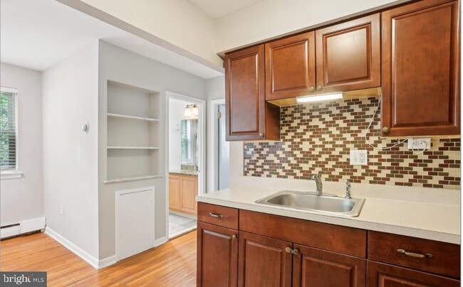 Building Photo - 1100 Tyson Ave