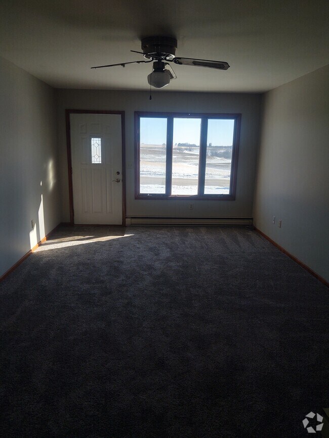 Apartments under 500 in Altura, MN 1 Rentals