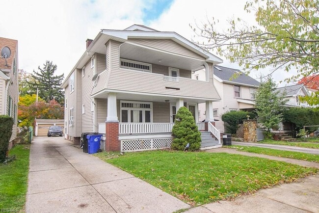 Building Photo - 3654 W 138th St