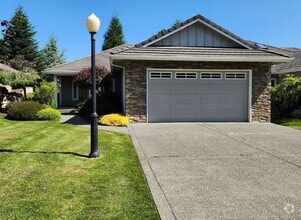Building Photo - 231 Cascadia Loop