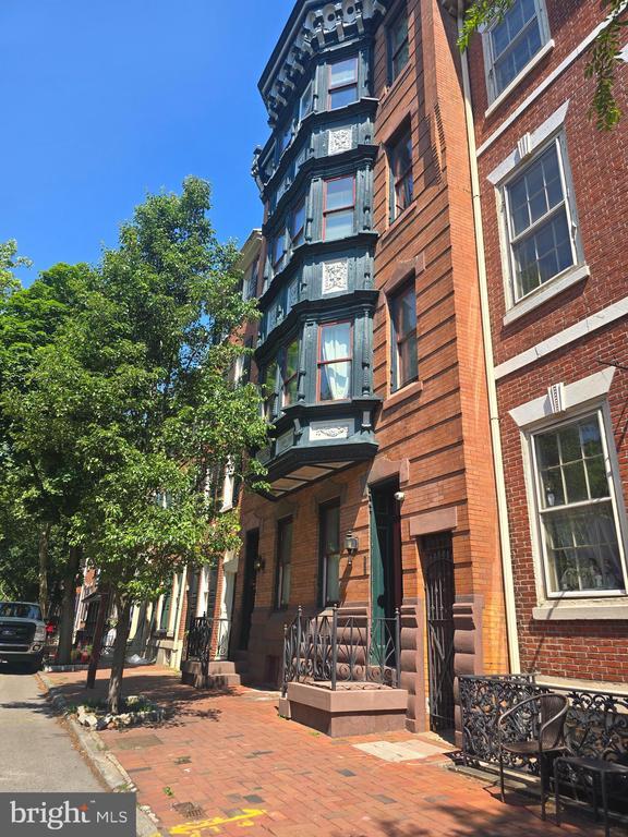 Building Photo - 231 Pine St