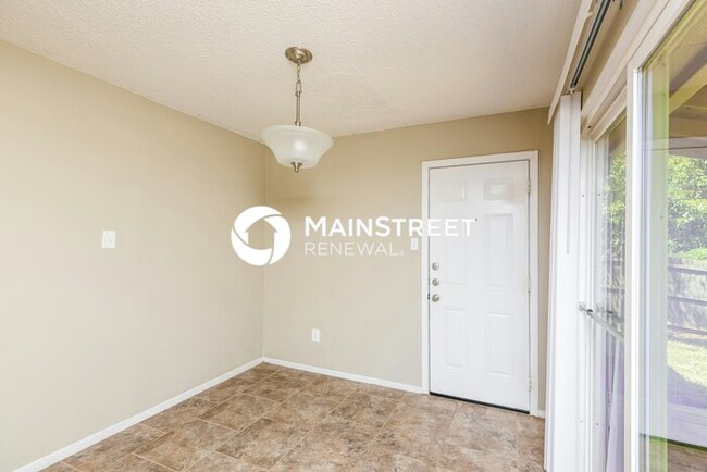 Foto del edificio - 6407 Woods Edge Dr