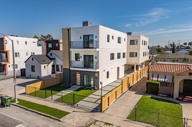 Photo - 2424 S West View St Apartment