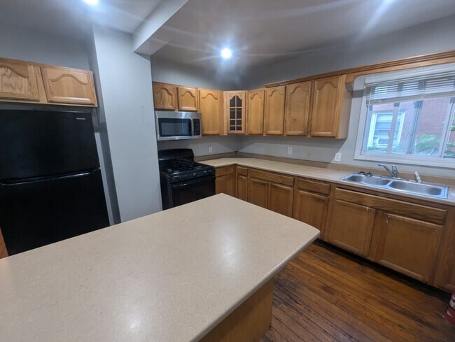 Building Photo - 80 Saltonstall Ave