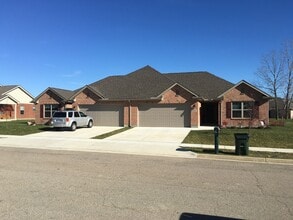 Building Photo - 2225-2227-2227 Shamrock Ln