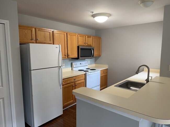 Kitchen - 2771 Barclay Way