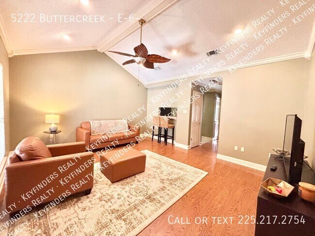 Foto del edificio - 5222 Buttercreek-E-6-
