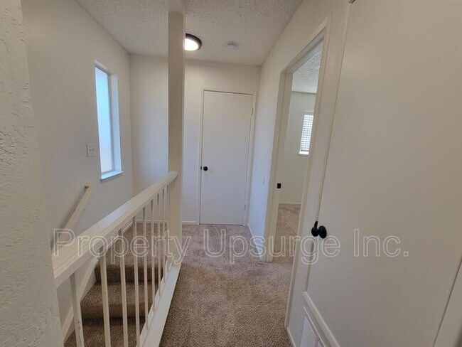 Building Photo - 2224 Leland Ct