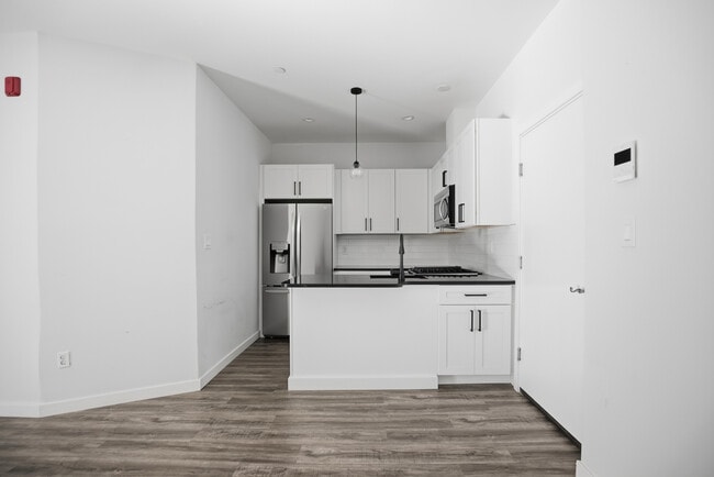 Building Photo - 2301 Frankford Ave