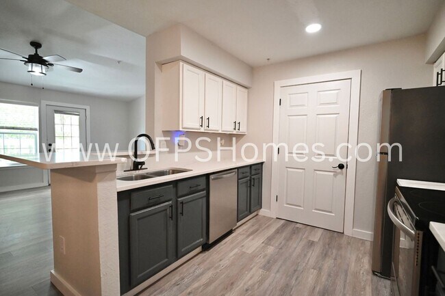 Building Photo - 4030 Dancing Cloud Ct